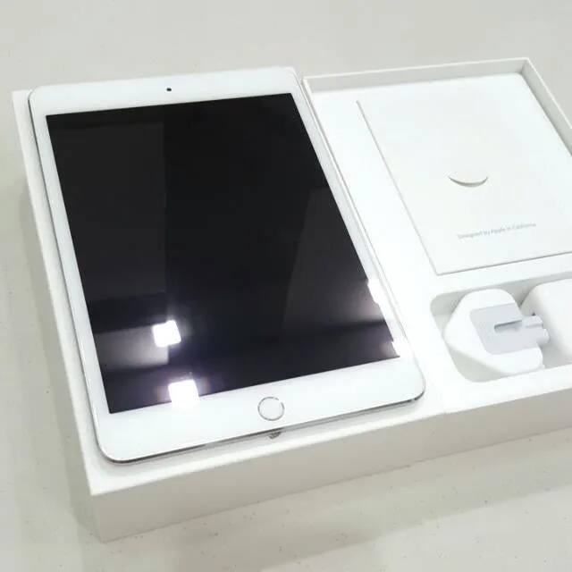 Apple iPad Mini 4 16GB 4G Silver