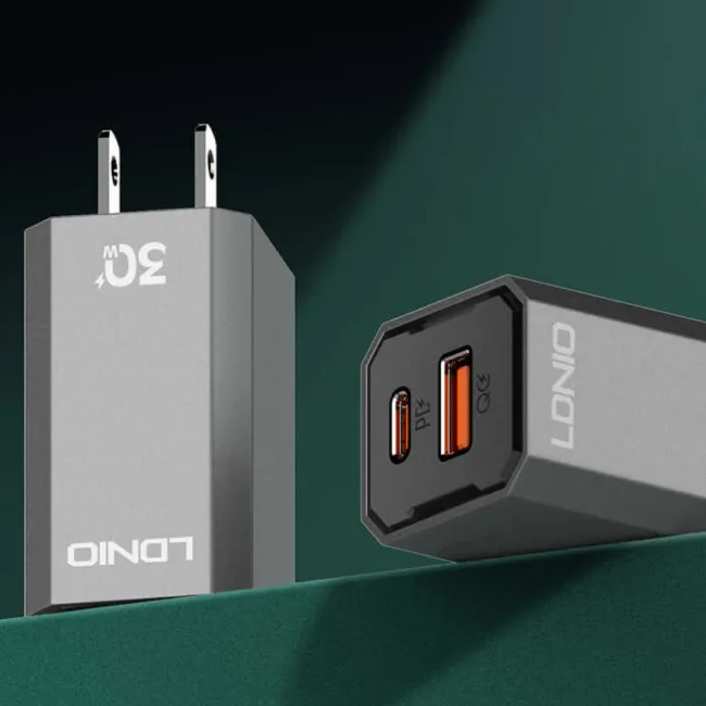 LDNIO A2527C 30W PD   QC3.0 Wall Charger – US with Type-C to Lightning Cable